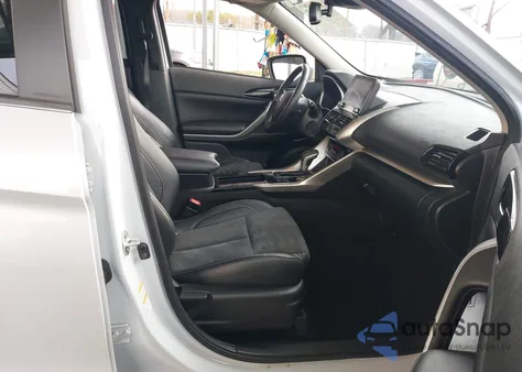 2022 Mitsubishi Eclipse Cross Se/Se Special Edition S-Awc/Sel S-Awc/Sel Special Edition S-Awc из США, поврежденный, VIN JA4ATWAA8NZ040460